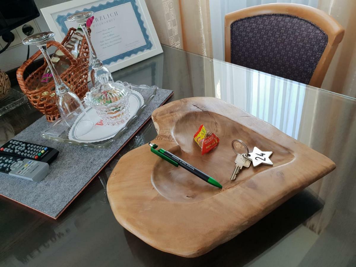 T24 - Ihr Appartement Mit Charakter Зинделфинген Екстериор снимка